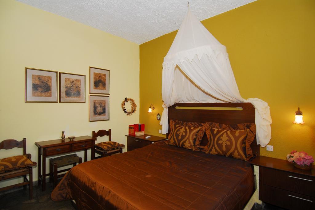 Villa Saint Andrews Bay à Milína Chambre photo