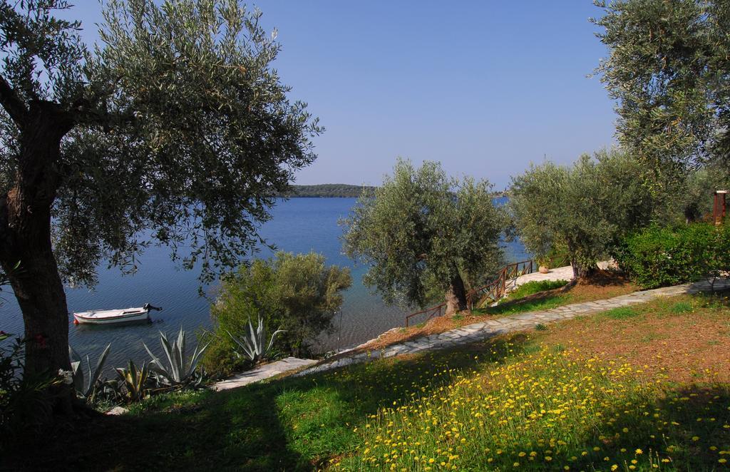 Villa Saint Andrews Bay à Milína Chambre photo