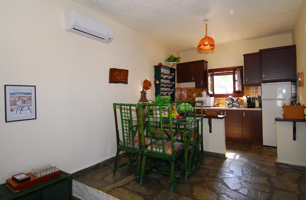 Villa Saint Andrews Bay à Milína Chambre photo