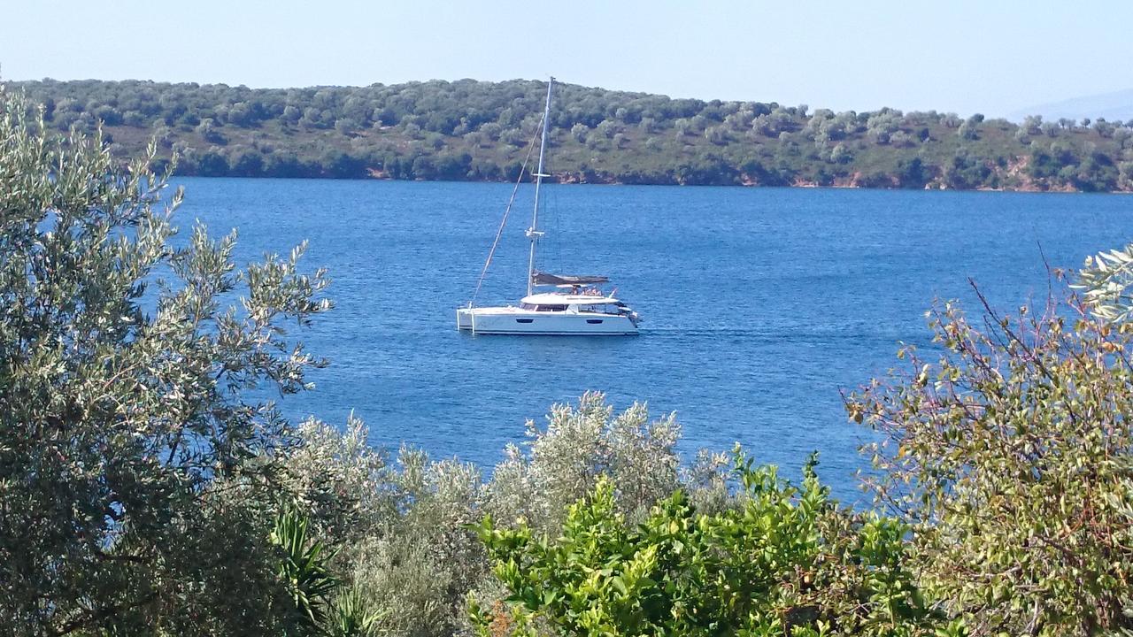 Villa Saint Andrews Bay à Milína Extérieur photo